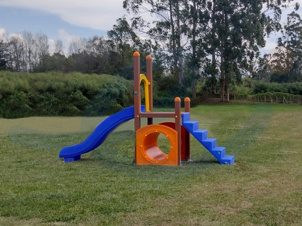 KDP 05 2 pet park madera plastica
