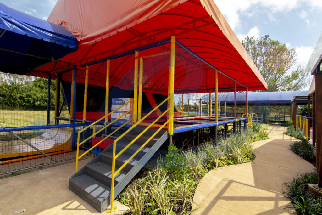 LONAS 1 PLAY ESTRUCTURAS INFANTILES SALTARIN NINOS