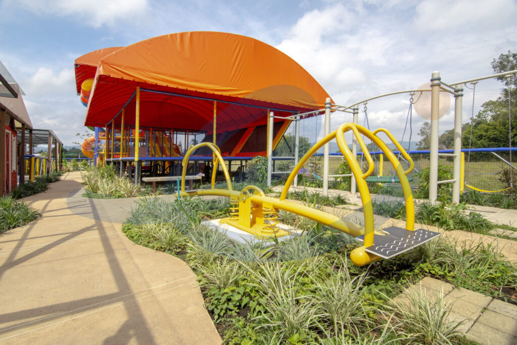MODULOS 4 PLAY ESTRUCTURAS INFANTILES COLEGIO NINOS